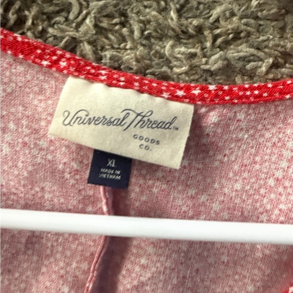 Universal Thread Red Patterned Top - Picture 2 of 2